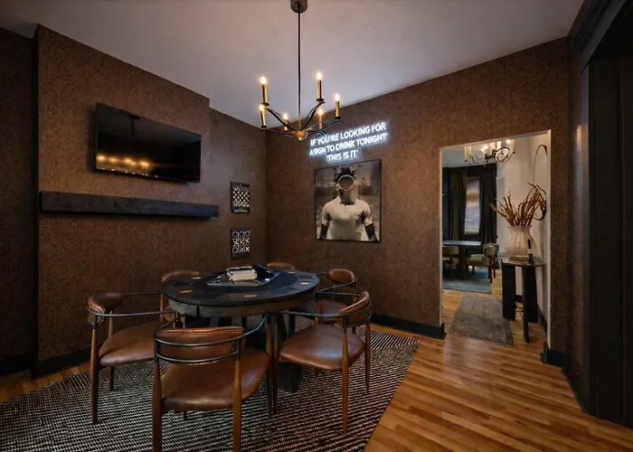 Sauna - Gameroom - Lux Design - 5 Beds - Sleeps 10 Columbus