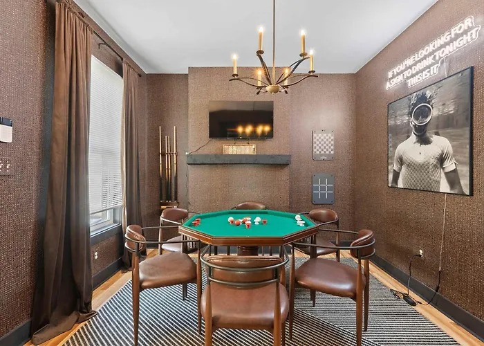 Sauna - Gameroom - Lux Design - 5 Beds - Sleeps 10 Holiday home Columbus