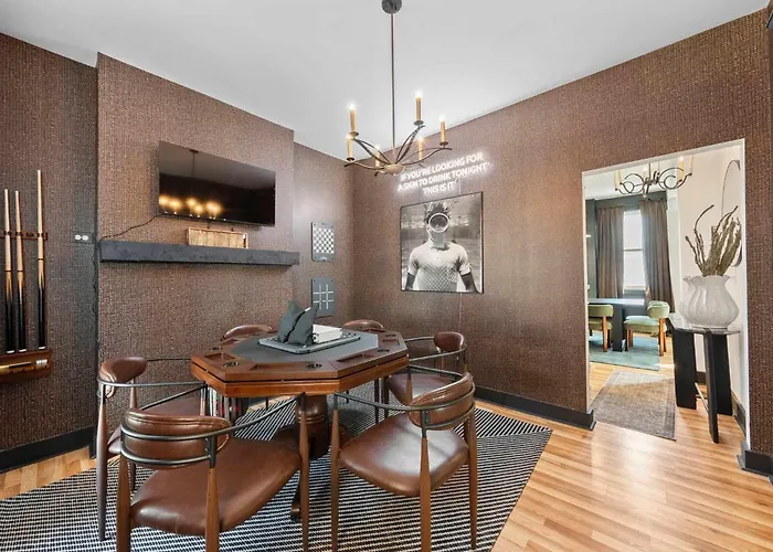 Sauna - Gameroom - Lux Design - 5 Beds - Sleeps 10