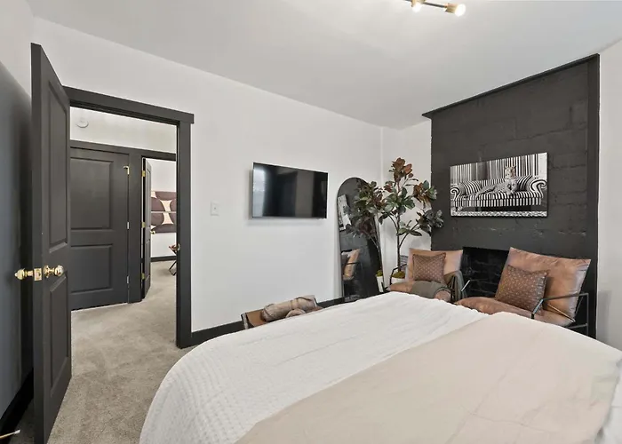 Sauna - Gameroom - Lux Design - 5 Beds - Sleeps 10 Columbus